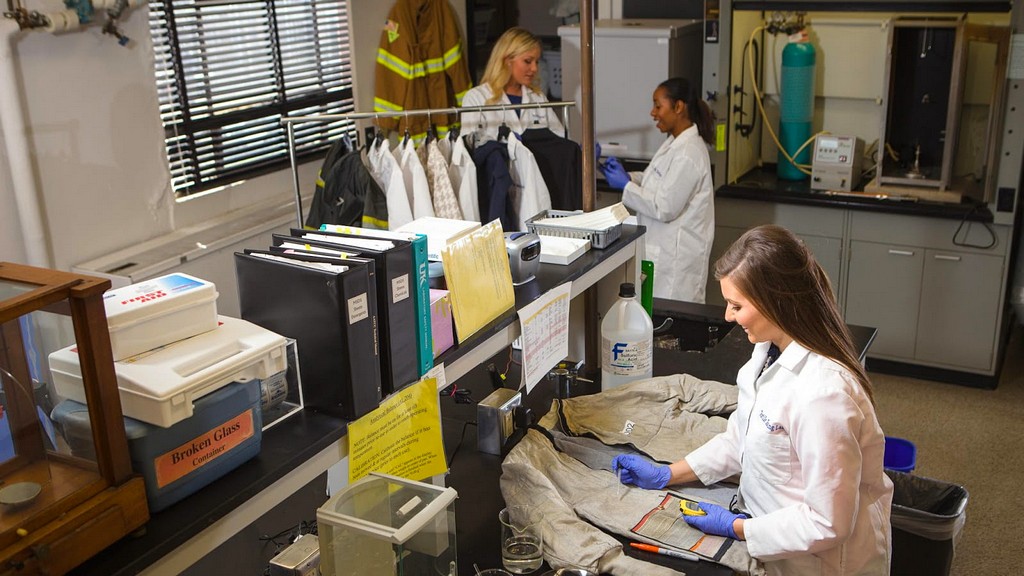 ASTM D3786 / D3786M - 18 วิธีทดสอบมาตรฐานสำหรับการระเบิดความแข็งแรงของผ้าสิ่งทอ - วิธีทดสอบความแข็งแรงของไดอะแฟรมระเบิด ASTM D3786 / D3786M - 18 วิธีทดสอบมาตรฐานสำหรับการระเบิดความแข็งแรงของผ้าสิ่งทอ - วิธีทดสอบความแข็งแรงของไดอะแฟรมระเบิด