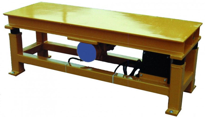 Standardni test ASTM D4253 za največjo indeksno gostoto in enotno težo tal z uporabo vibrirajoče mize