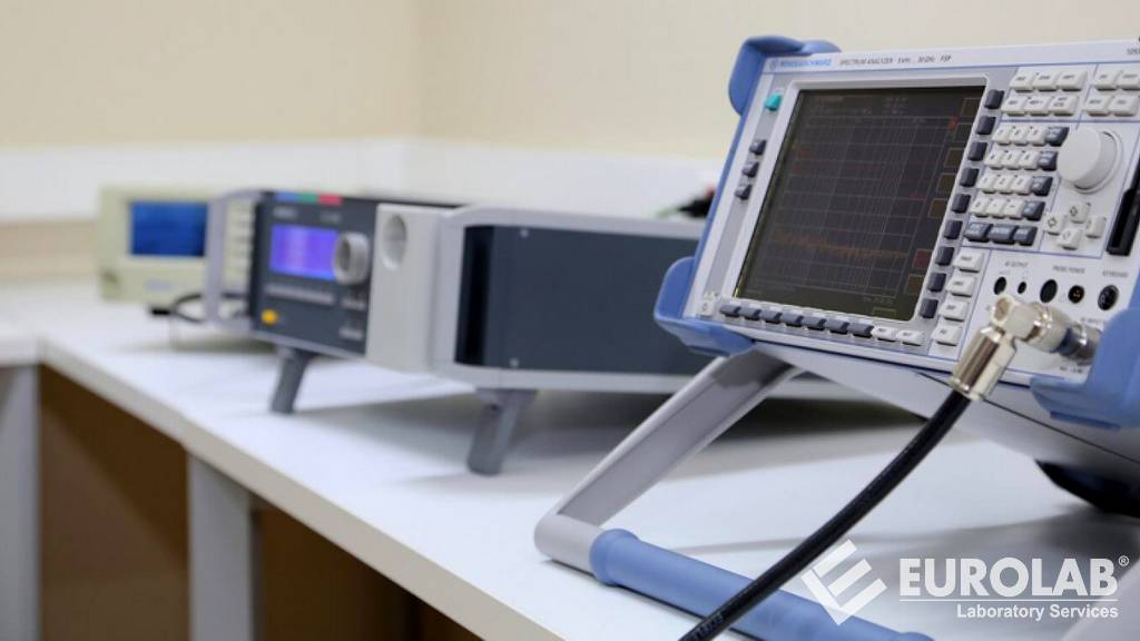 ASTM D4935-18 Phương pháp thử tiêu chuẩn để đo hiệu quả che chắn điện từ của vật liệu phẳng