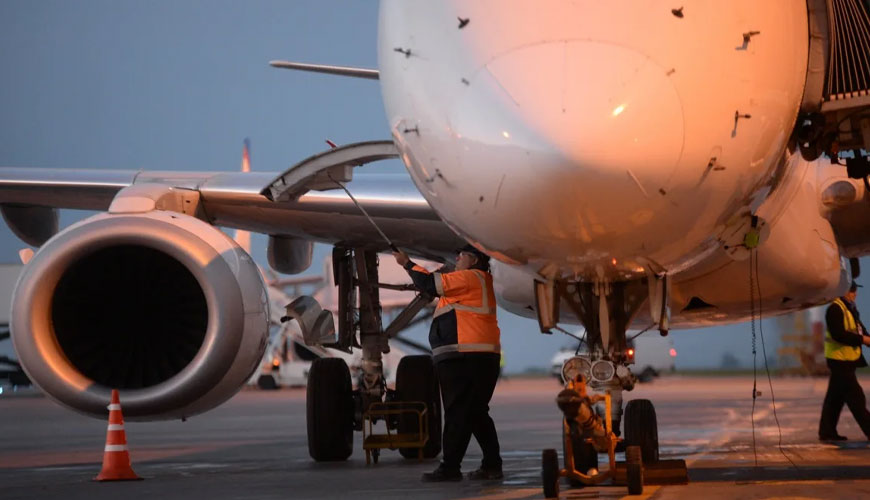 ASTM D7566 Standardna specifikacija za letalsko turbinsko gorivo, ki vsebuje sintetizirane ogljikovodike