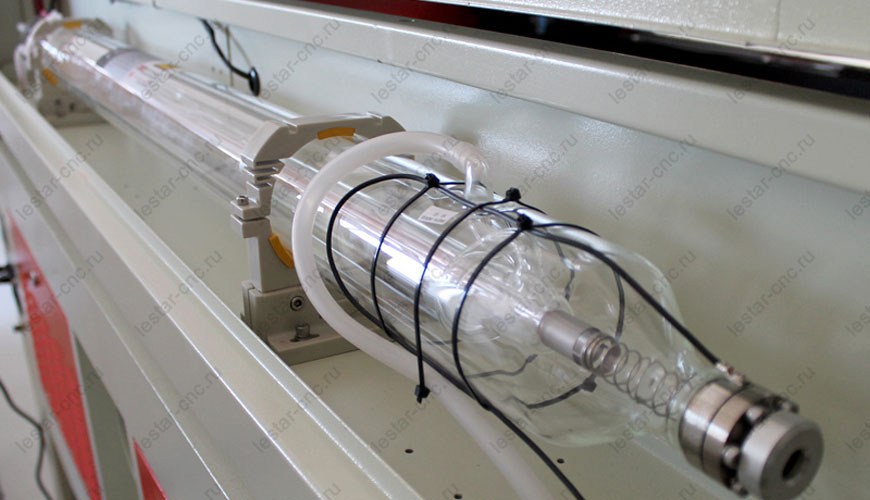 ASTM E1225 Standardna preskusna metoda za toplotno prevodnost trdnih snovi z uporabo tehnike oklopljenega primerjalnega vzdolžnega toplotnega toka