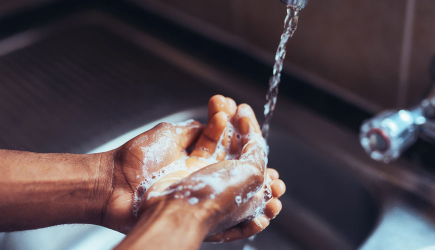 ASTM E2276 Standardna preskusna metoda za bakterije, ki odpravljajo učinkovitost higienskih sredstev za umivanje rok in drgnjenje rok