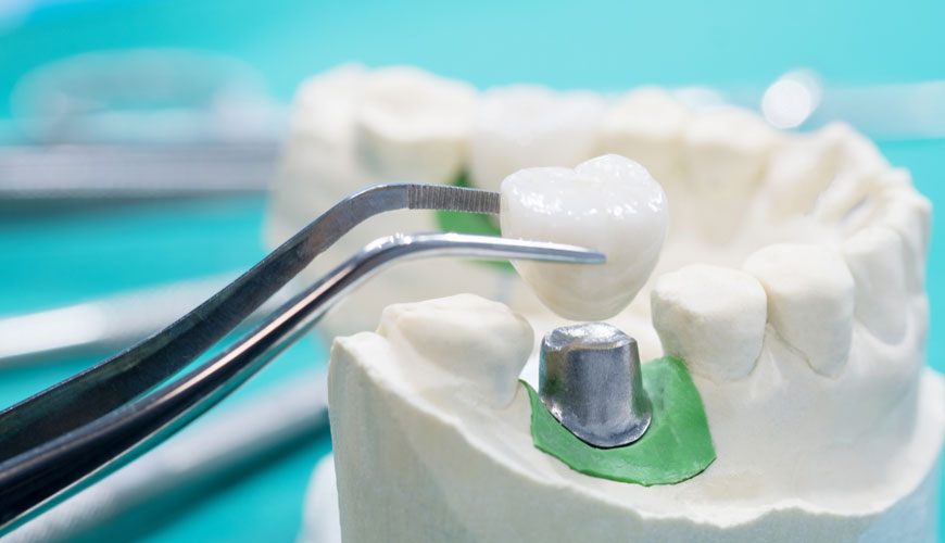 Especificación estándar ASTM F139-08 para placas y tiras de acero inoxidable forjadas con 18 cromo-14 níquel-2.5 molibdeno para implantes quirúrgicos