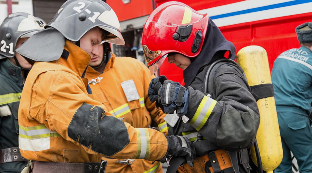 Tiêu chuẩn thực hành tiêu chuẩn về đo lường cơ thể và kích thước của các dịch vụ cứu hỏa và cứu hộ theo tiêu chuẩn ASTM F1731-96