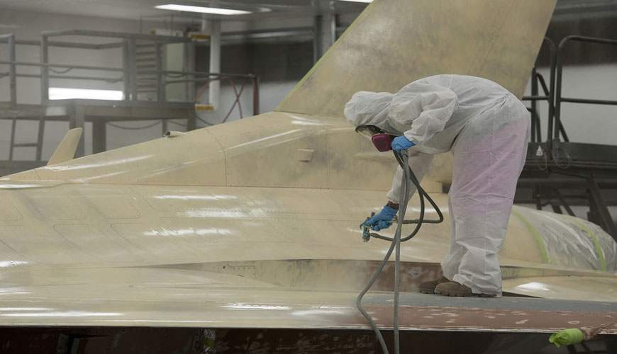 ASTM F502 szabványos vizsgálati módszer a tisztító és vegyi ápoló anyagok festett repülőgépfelületekre gyakorolt ​​hatására