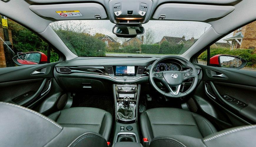 Kiểm tra bề mặt vật liệu nội thất xe BMW GS 97034