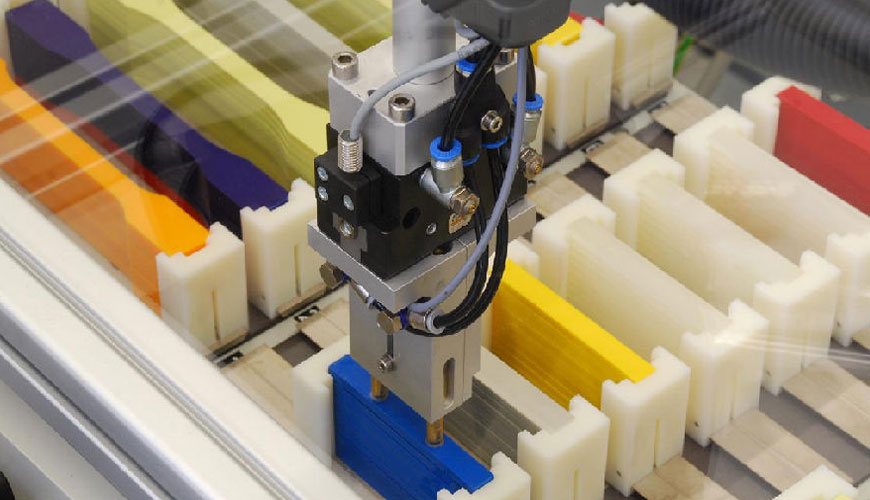 DIN 53497 Plastiklerin Testi - Termoplastik Kalıplama Malzemelerinden Yapılmış Kalıplarda Harici Mekanik Baskı Olmaksızın Sıcak Depolama Testi