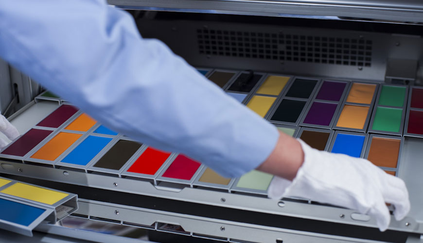DIN 54001 Tekstillerin Renk Haslığının Testi - Renk Değişikliğini Değerlendirmek için Gri Skalanın Hazırlanması ve Kullanılması Testi