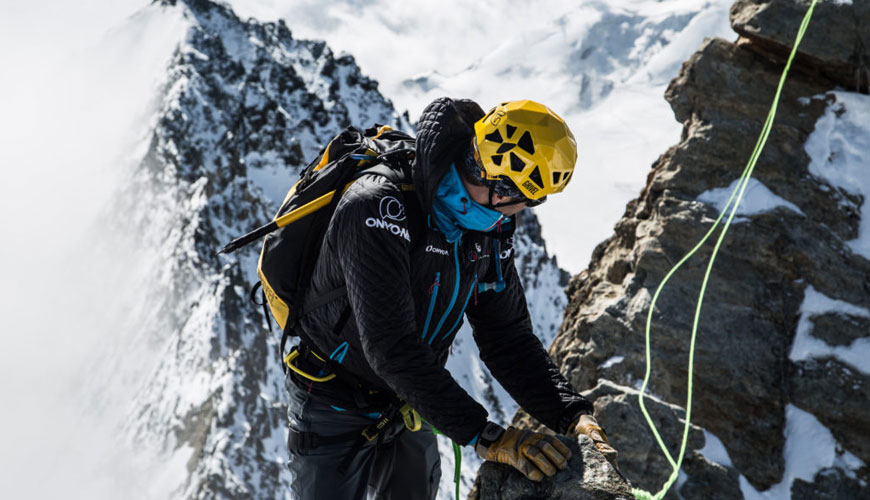 EN 12492 登山者頭盔 - 安全規則和測試方法