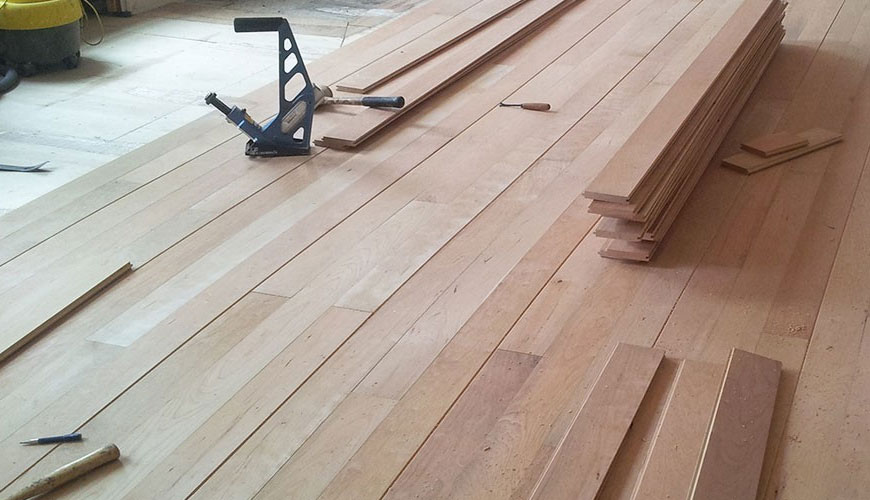 Sàn gỗ và sàn gỗ EN 1534, Phương pháp thử tiêu chuẩn để xác định khả năng chống lại vết lõm