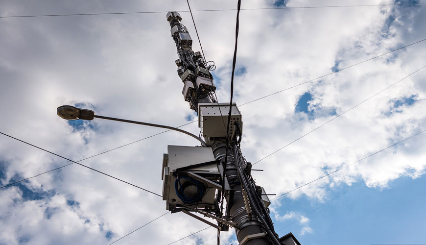EN 301 908-13 IMT Cellular Networks - Harmonizirani standard za dostop do radijskega spektra