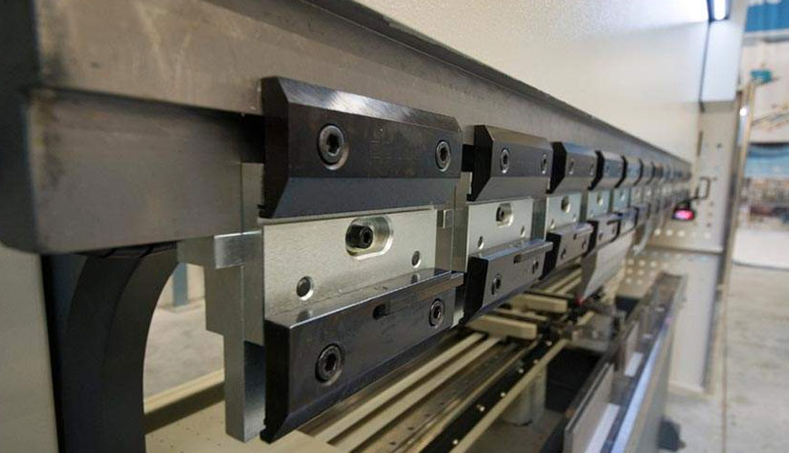 EN 50370-2 Compatibilidad electromagnética (EMC) - Estándar de familia de productos para máquinas herramienta - Parte 2: Método de prueba estándar para inmunidad