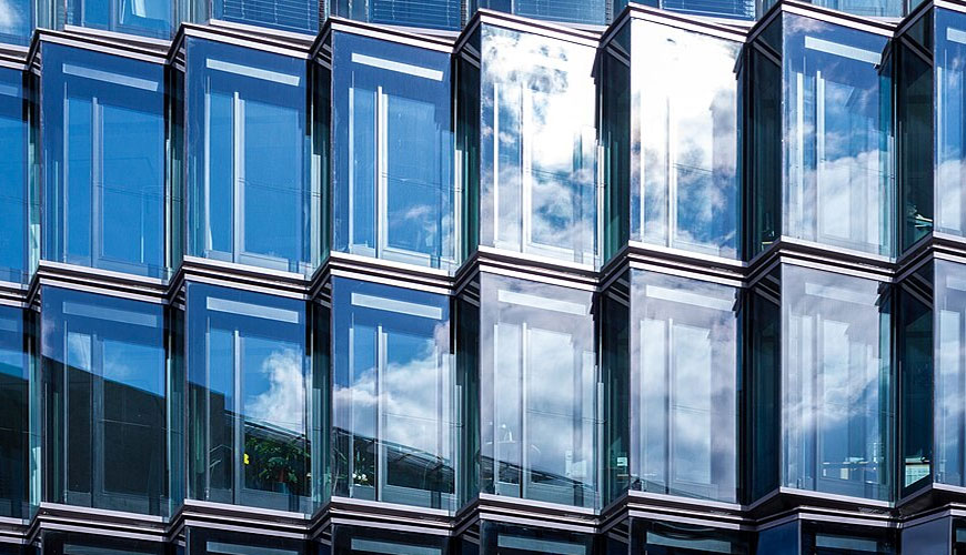 EN 52022-1 Energetska učinkovitost stavb - Standardni preskus za v steklo vgrajene naprave za zaščito pred soncem
