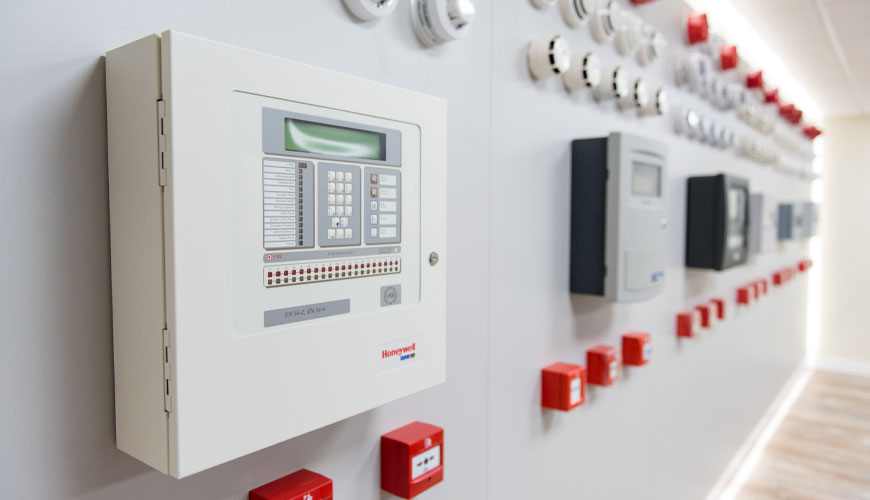 EN 54-4 Sistemi za odkrivanje požara in požarni alarm, 4. del: Standardni preskus opreme za napajanje