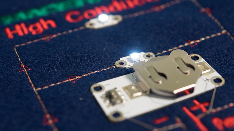 EN IEC 60895 Preskusi prevodnosti oblačil