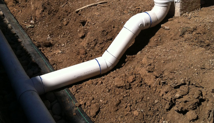 EN ISO 11296-9 Plastični cevni sistemi za obnovo podzemnih drenažnih in kanalizacijskih omrežij brez tlaka - 9. del: Prevleka s trdno zasidrano plastično notranjo plastjo