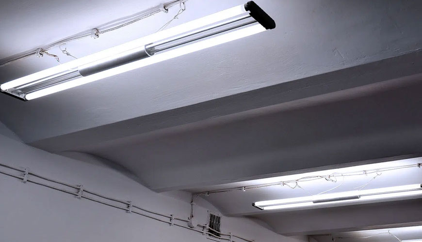 EN ISO 16474-3 Boyalar ve Vernikler, Laboratuvar Işık Kaynaklarına Maruz Kalma Yöntemleri, Floresan UV Lambaları için Standart Test