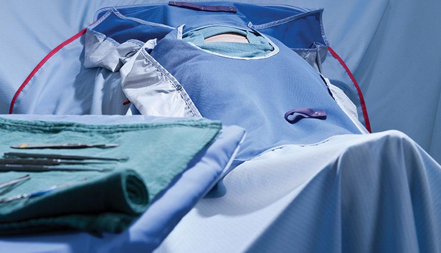 EN ISO 22610 Kirurške zavese, halje in oblačila čistega zraka, ki se uporabljajo kot medicinski pripomočki za bolnike, klinično osebje in opremo - Preskusna metoda za določanje odpornosti proti prodiranju mokrih bakterij