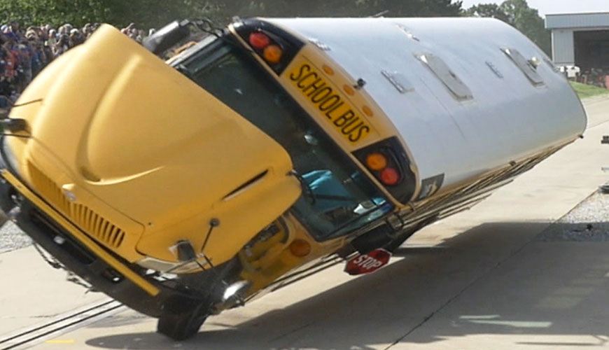 Phương pháp kiểm tra tiêu chuẩn FMVSS 220 để bảo vệ di chuyển xe buýt trường học