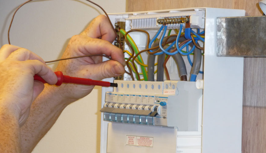 IEC 60669-2-5 Ev ve Benzeri Sabit Elektrik Tesisatları için Anahtarlar - Bölüm 2-5: Ev ve Bina Elektronik Sistemlerinde Kullanım için Anahtarlar