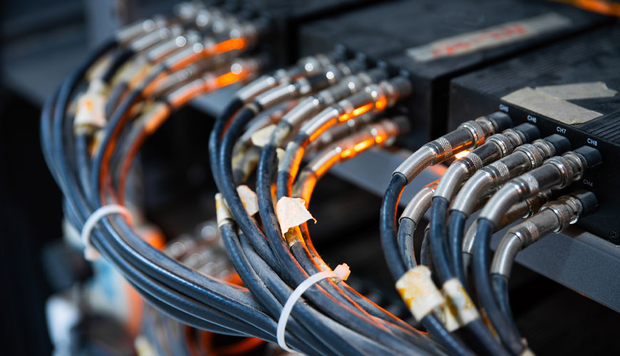 IEC 60811-202 Elektrik ve Fiber Optik Kablolar, Metalik Olmayan Malzemeler için Deney Yöntemleri, Bölüm 202: Metalik Olmayan Kılıfın Kalınlığının Ölçülmesi
