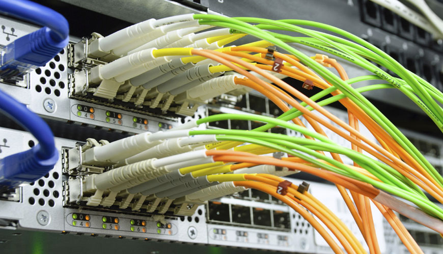 Dispositivos de interconexión de fibra óptica y componentes pasivos IEC 61300-2-22 - Parte 2-22: Prueba de cambio de temperatura