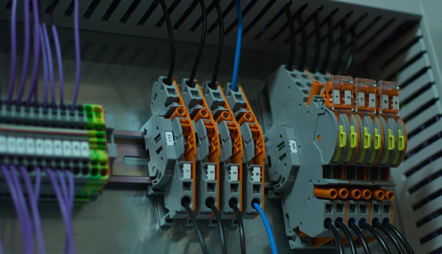 電氣安裝的 IEC 61914 電纜夾測試