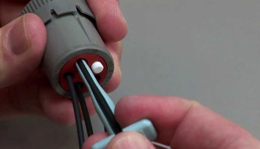 IEC EN 60512-9-4 Elektronik Ekipman için Konektörler - Bölüm 9-4: Dayanıklılık Testleri - Test 9d: Temas Tutma Sistemi ve Contaların Dayanıklılığı