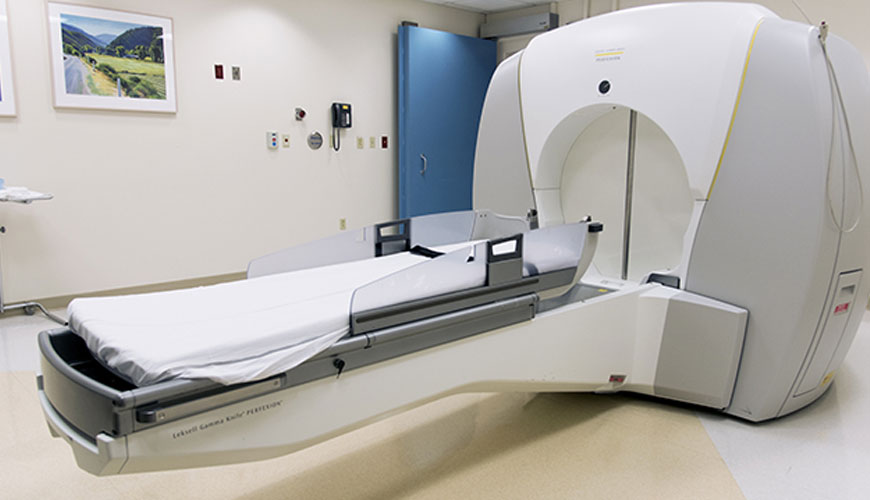 IEC EN 60601-2-68 Medicinska električna oprema - Posebne zahteve za osnovno varnost opreme za radioterapijo