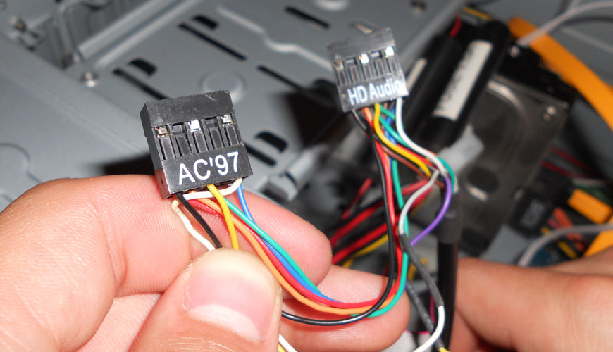 IEC EN 60603-14 Konektorji za uporabo s tiskanimi ploščami - 14. del: Podrobna specifikacija za nizkofrekvenčne krožne konektorje, kot je avdio-video in avdiovizualna oprema