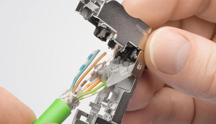 IEC EN 60603-7-3 Connectors for Electronic Equipment - Part 7-3: Detailed Specification for 8-Way - Shielded - Free and Fixed Connectors for Data Transmission