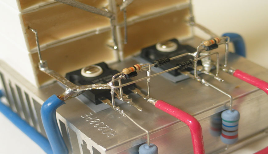 IEC EN 61000-2-12 Elektromanyetik Uyumluluk (EMC) - Bölüm 2-12: Çevre - Düşük Frekanslı İletilen Bozulmalar ve Genel Orta Gerilim Güç Kaynağı Sistemlerinde Sinyalizasyon için Uyumluluk Seviyeleri