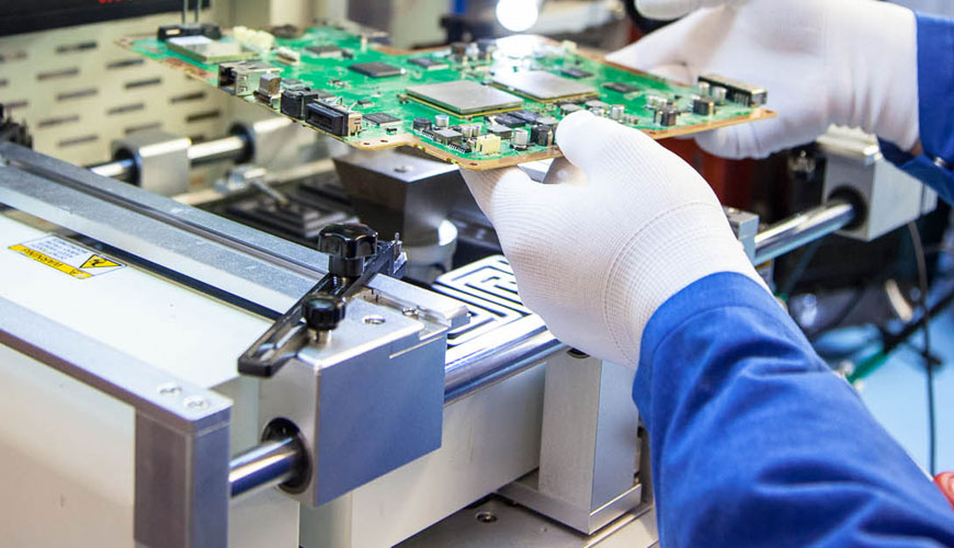 IEC EN 61000-6-8 Elektromanyetik Uyumluluk (EMC) - Bölüm 6-8: Genel Standartlar - Ticari ve Hafif Endüstriyel Yerlerdeki Profesyonel Ekipman için Emisyon Standardı