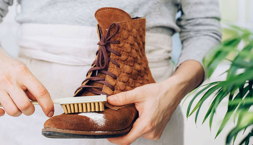 ISO 17700 Ayakkabılar - Üst Parçalar ve İç Çoraplar için Test Yöntemleri - Sürtünme ve Kanamaya Karşı Renk Haslığı