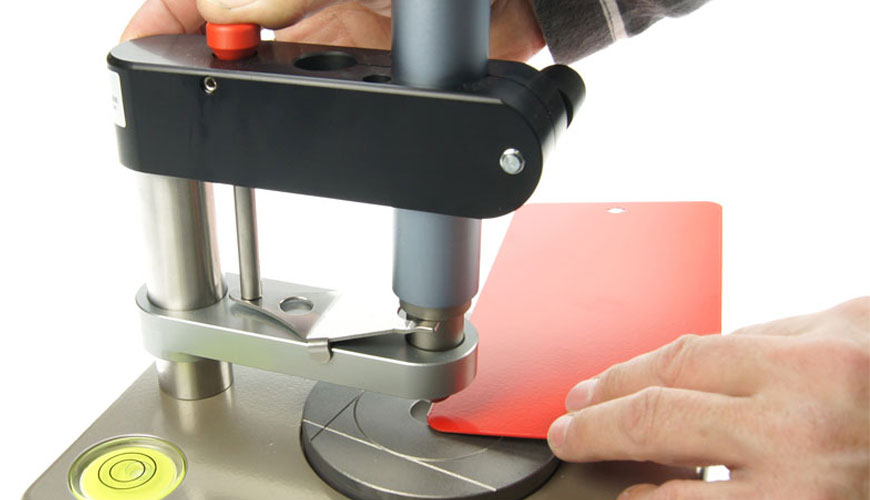 ISO 6603-1 Plastikler - Sert Plastiklerin Delinme Darbe Davranışının Belirlenmesi - Bölüm 1: Aletsiz Darbe Testi