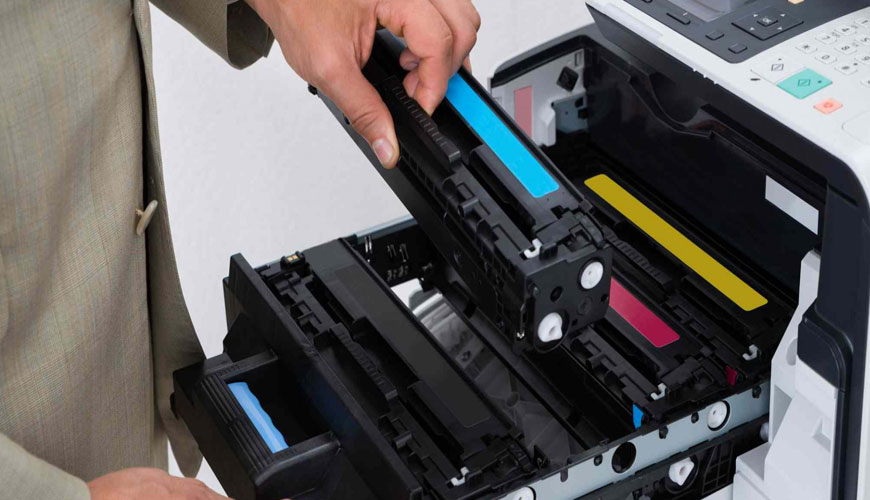 ISO IEC 19752 Informacijska tehnologija - Pisarniška oprema - Metoda za določanje izkoristka kartuše s tonerjem za monokromatske elektrofotografske tiskalnike in večnamenske naprave, ki vsebujejo komponente tiskalnika