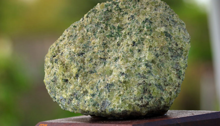 ISRM 2007 Fiziksel-Dinamik ve Mekanik Özellikleri Kullanarak Orta Yunanistan Ultramafik Kayaçlarının Testi