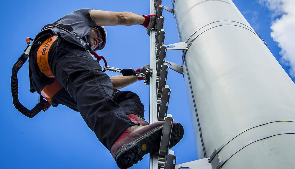 Tests d'équipement de protection contre les chutes