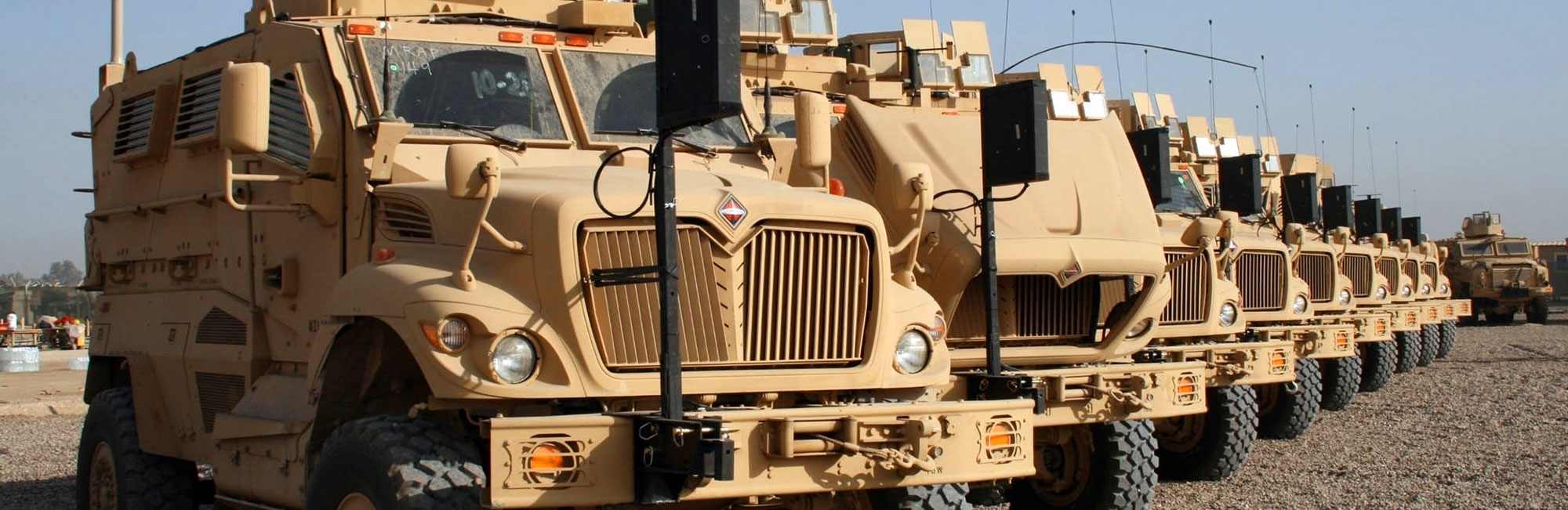 軍用車輛使用設備的 1275 伏直流輸入電源的 MIL STD 28E 特性