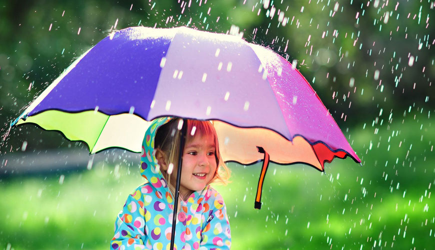 NF S54-043 Artikel für Säuglinge und Kleinkinder – Mindestsicherheitsanforderungen und Tests für Regenschutzvorrichtungen