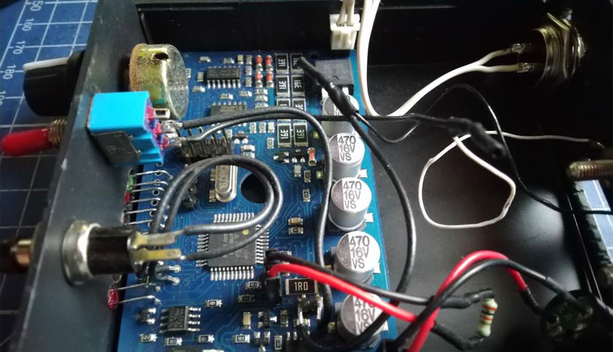 SAE J 551-4 Araçların ve Cihazların, Geniş Bant ve Dar Bant, Radyo Bozulma Karakteristikleri için Test