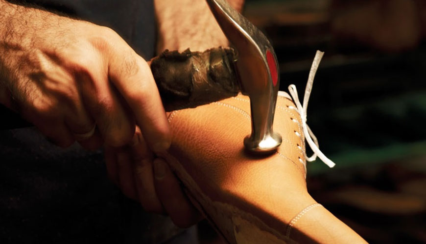 SATRA TM108 Üst Parça Bağlantısının Gücü için Standart Test