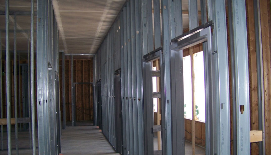 SDI 113 Çelik Kapı ve Çerçeve Montajlarının Kararlı Durum Termal Geçirgenliğinin Belirlenmesi için Standart Uygulama