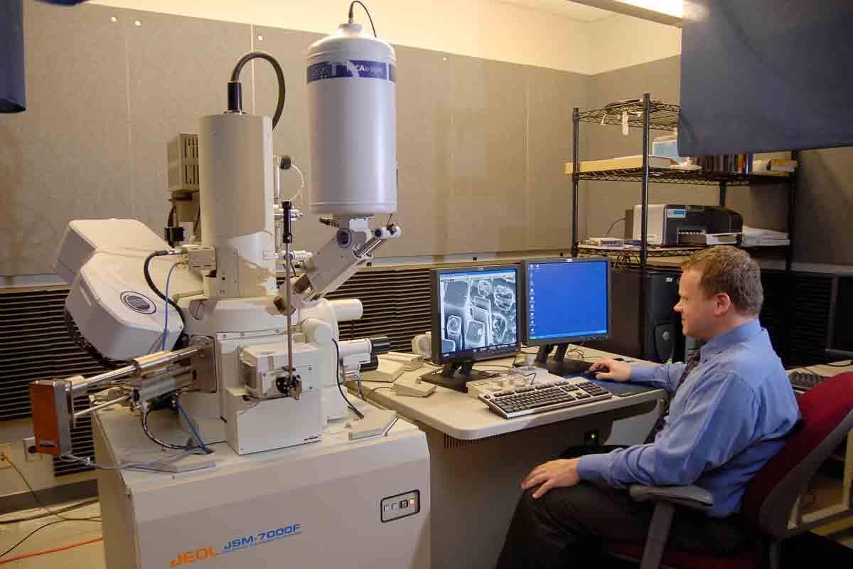 Microscopía electrónica de barrido SEM