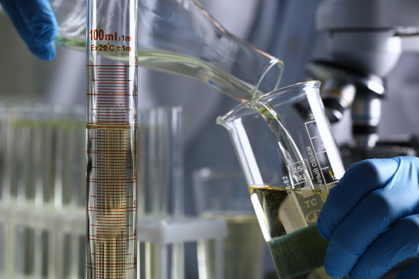 Kiểm tra chất lỏng và nhiên liệu