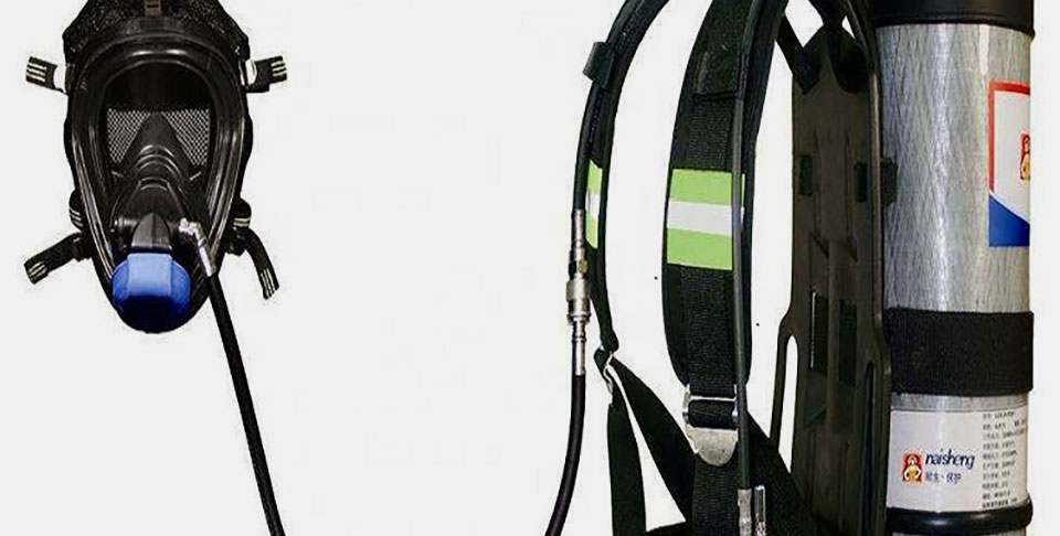 TS EN 15333-1 Respiradores - Circuito abierto, dispositivo que contiene gas proporcionado al nivel del ombligo - Parte 1: Dispositivo que proporciona flujo