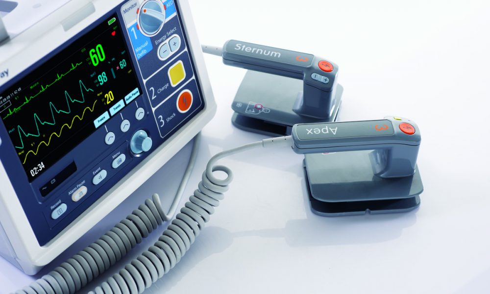 TS EN 60601-2-4 Thiết bị y tế điện - Phần 2-4: Các tính năng cụ thể về an toàn cơ bản và hiệu suất quan trọng của máy khử rung tim