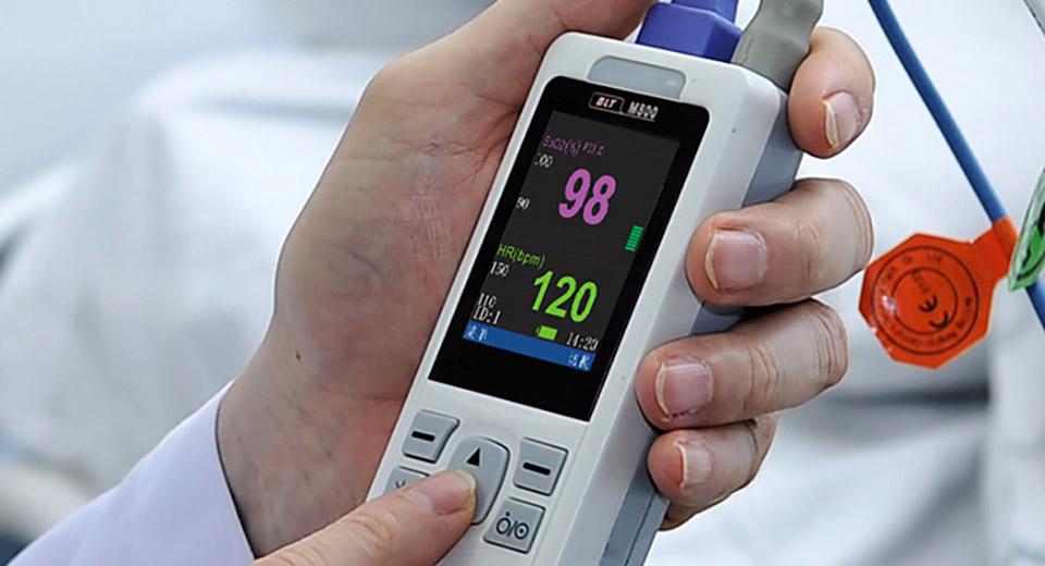 TS EN 60601-3-1 Medicinska električna oprema - 3-4. Del: Osnovno pravilo za opremo za nadzor delnega tlaka kisika in ogljikovega dioksida, ki gre skozi kožo