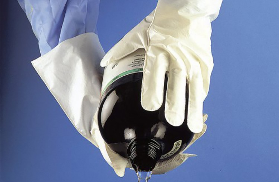 TS EN ISO 374-1 Zaščitne rokavice proti nevarnim kemikalijam in mikroorganizmom - pogoji in pravila delovanja