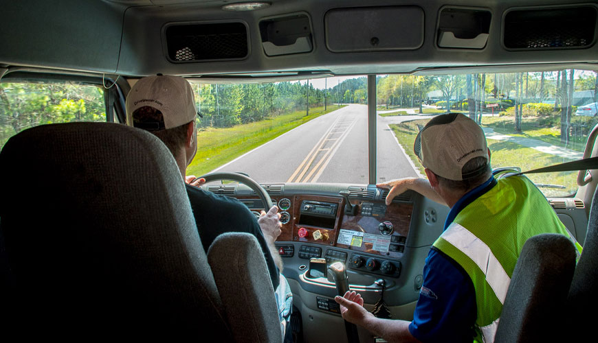 UIC 651 Lokomotiflerde, Vagonlarda, Çok Üniteli Trenlerde ve Sürüş Römorklarında Sürücü Kabinlerinin Yerleşimi